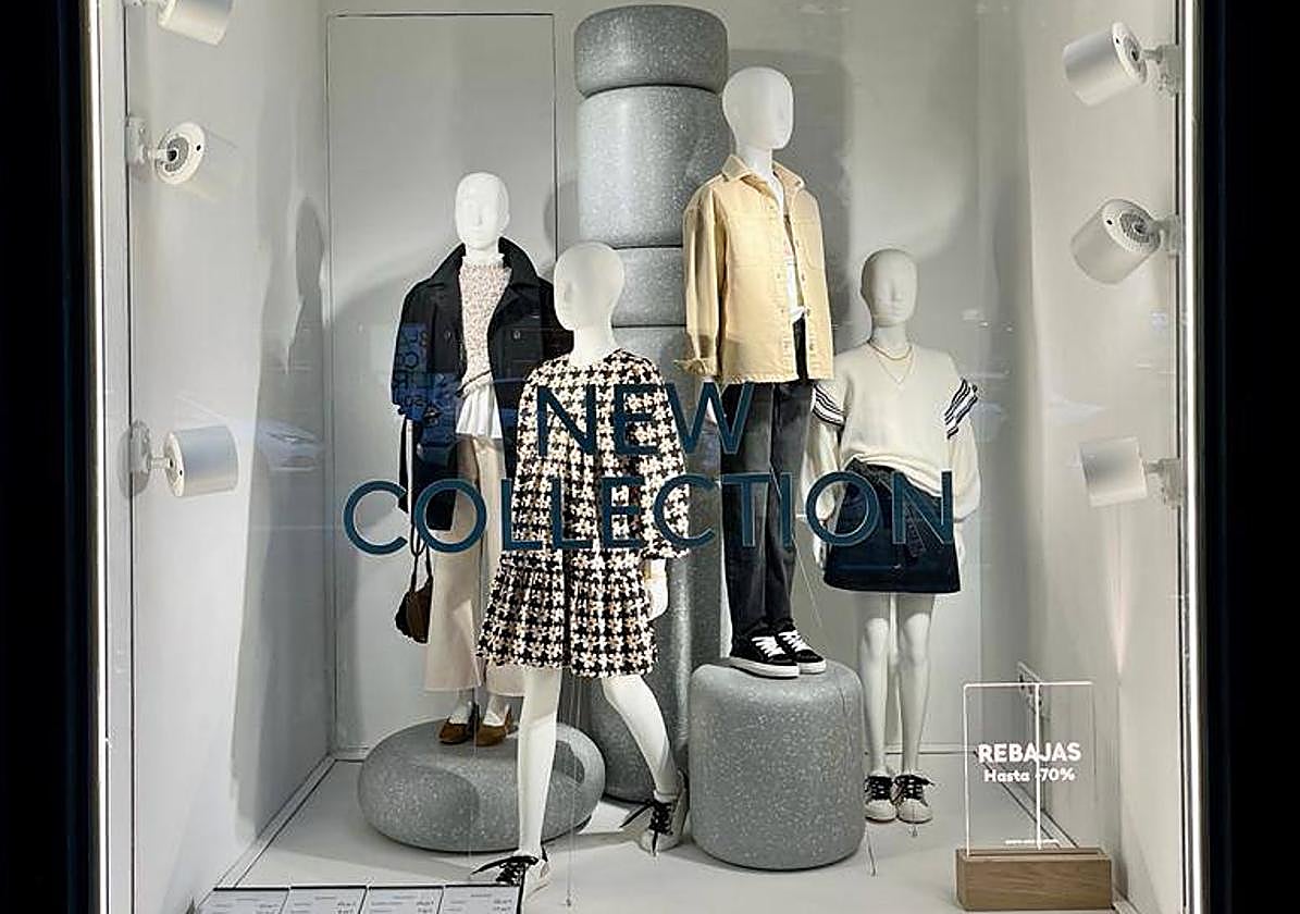 Decoración De Primavera Para Escaparates De Tiendas